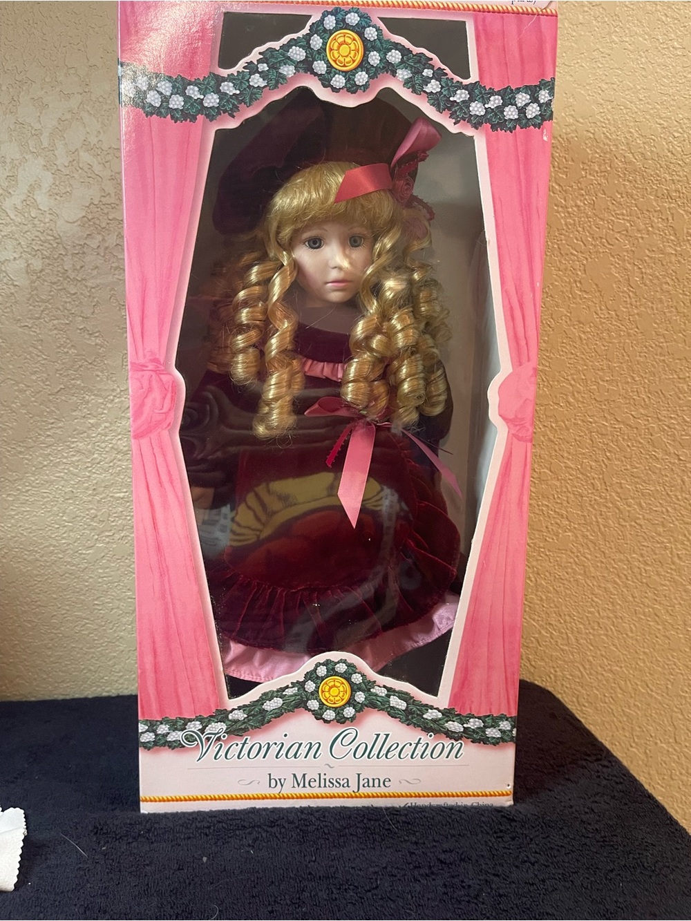 Melissa Pink and Green Victorian Collection Porcelain ok Doll Box